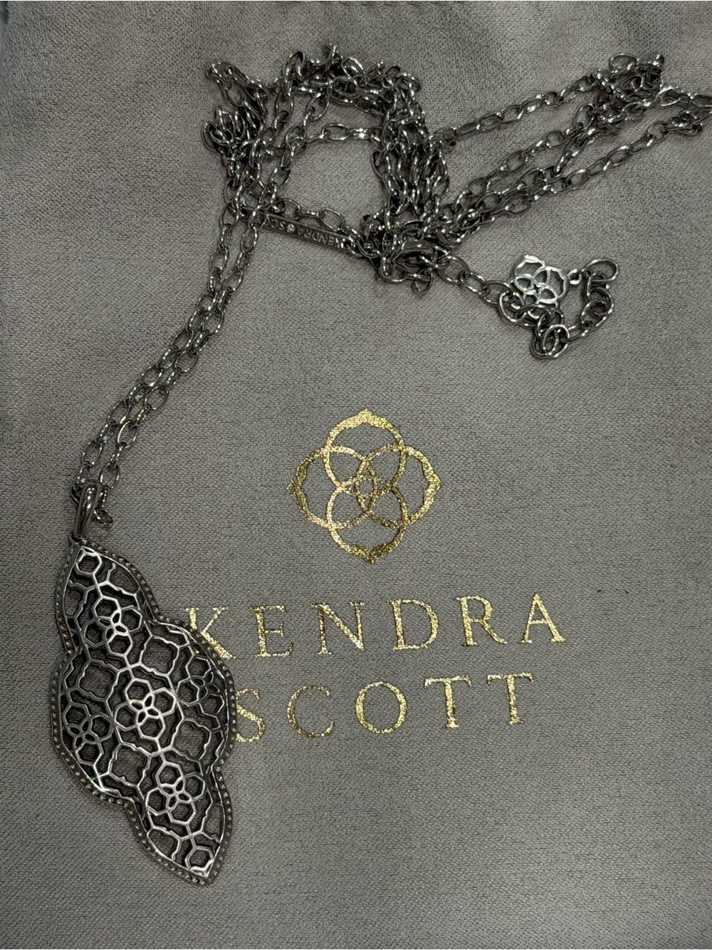Kendra Scott Abbie Long Pendant Necklace